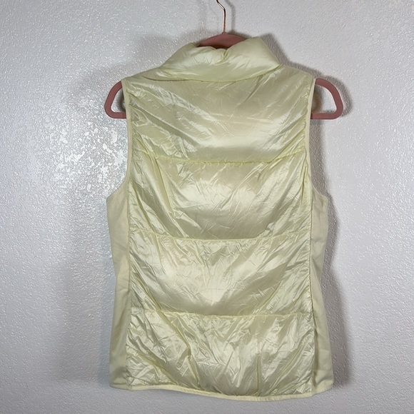 Fabletics Pale Yellow Green Full Zip Activewear Puffer Vest Size Large - Picture 3 of 6